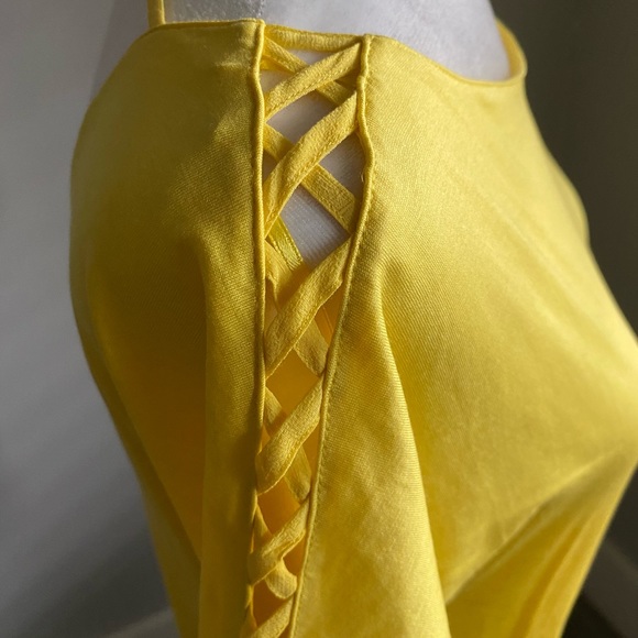 Massimo Dutti Short Sleeved Top w/Braided Cutouts - Picture 3 of 6